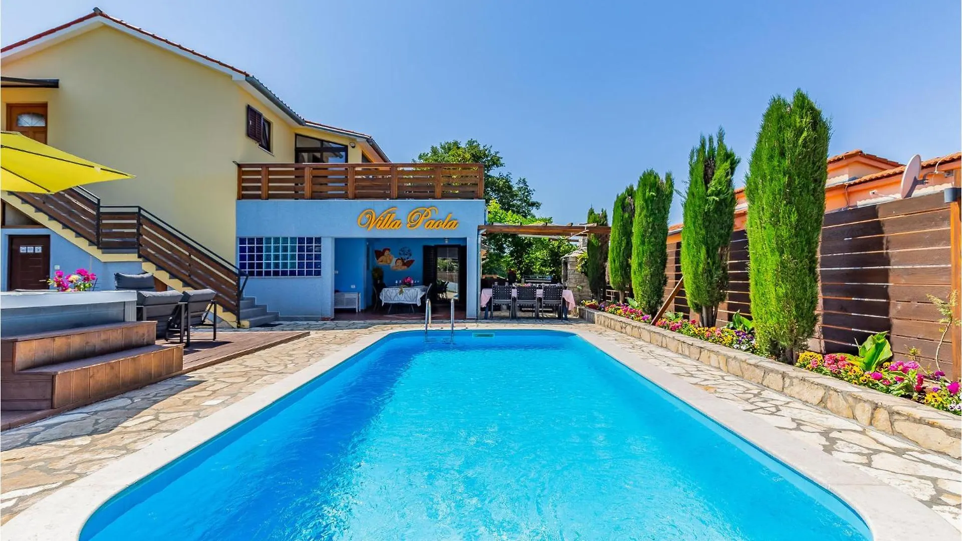 Awesome Home In Marcana With Kitchen Loborika
