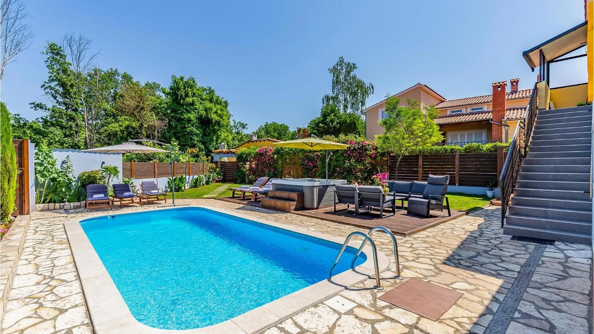 Holiday home Awesome Home In Marcana With Kitchen Croatia